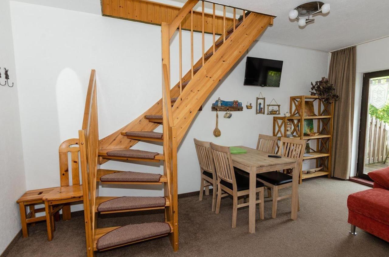 3-R-Ferienwohnung-Fuer-3-Personen-In-Schaprode-Auf-Ruegen-Zi4 외부 사진