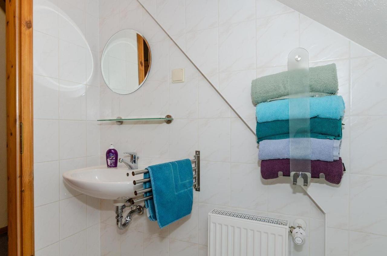 3-R-Ferienwohnung-Fuer-3-Personen-In-Schaprode-Auf-Ruegen-Zi4 외부 사진